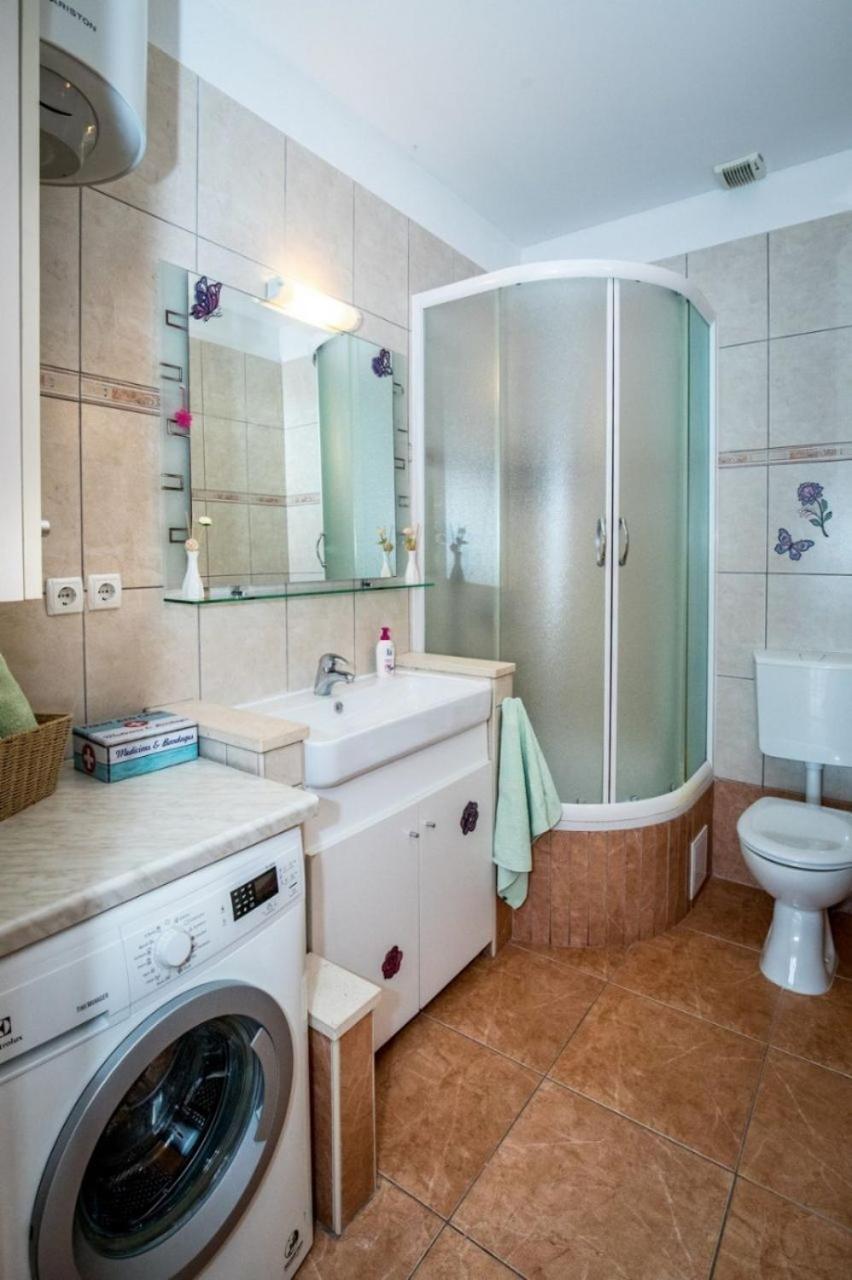 Apartment Damir Tucepi Ngoại thất bức ảnh